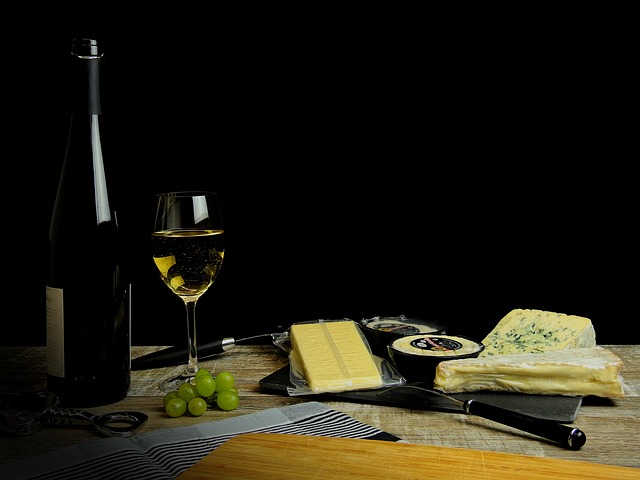 White wine and Cheese